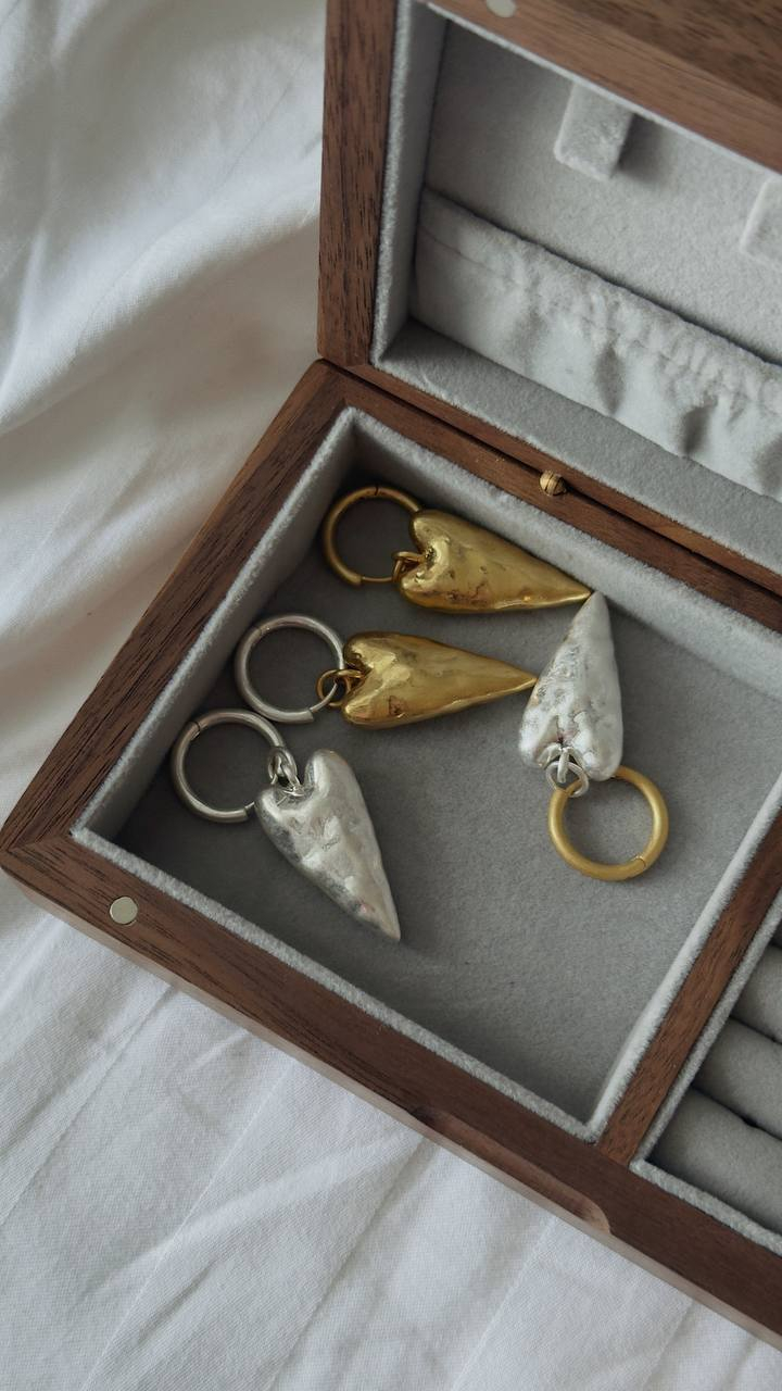 Сережки love