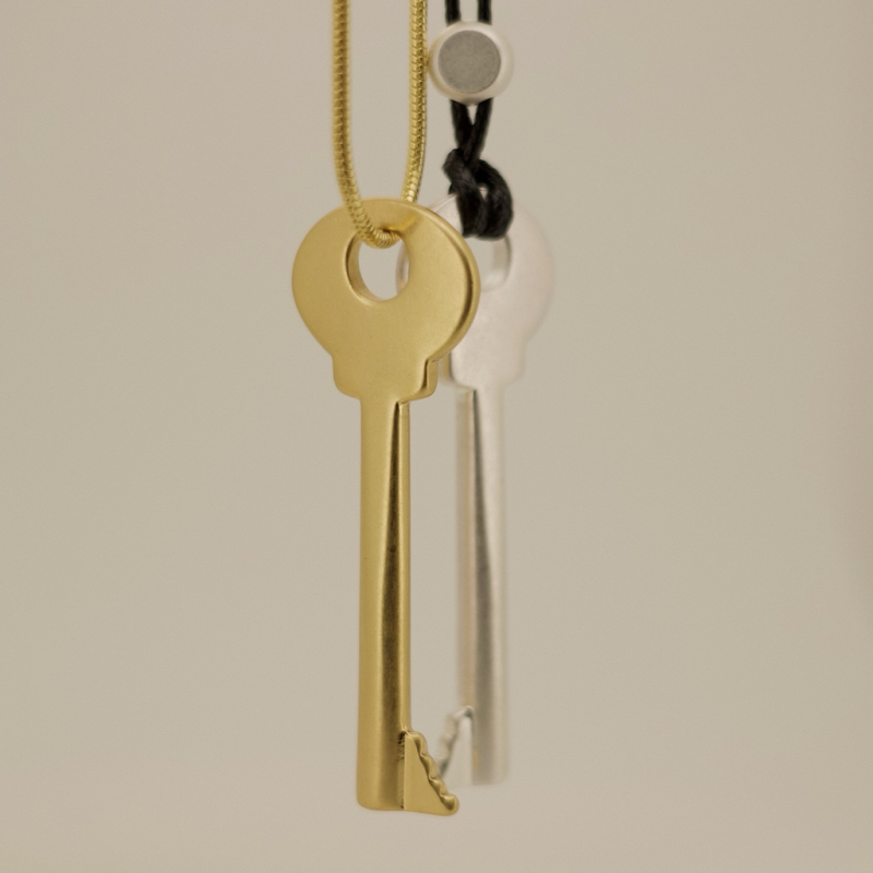 Кулон Key
