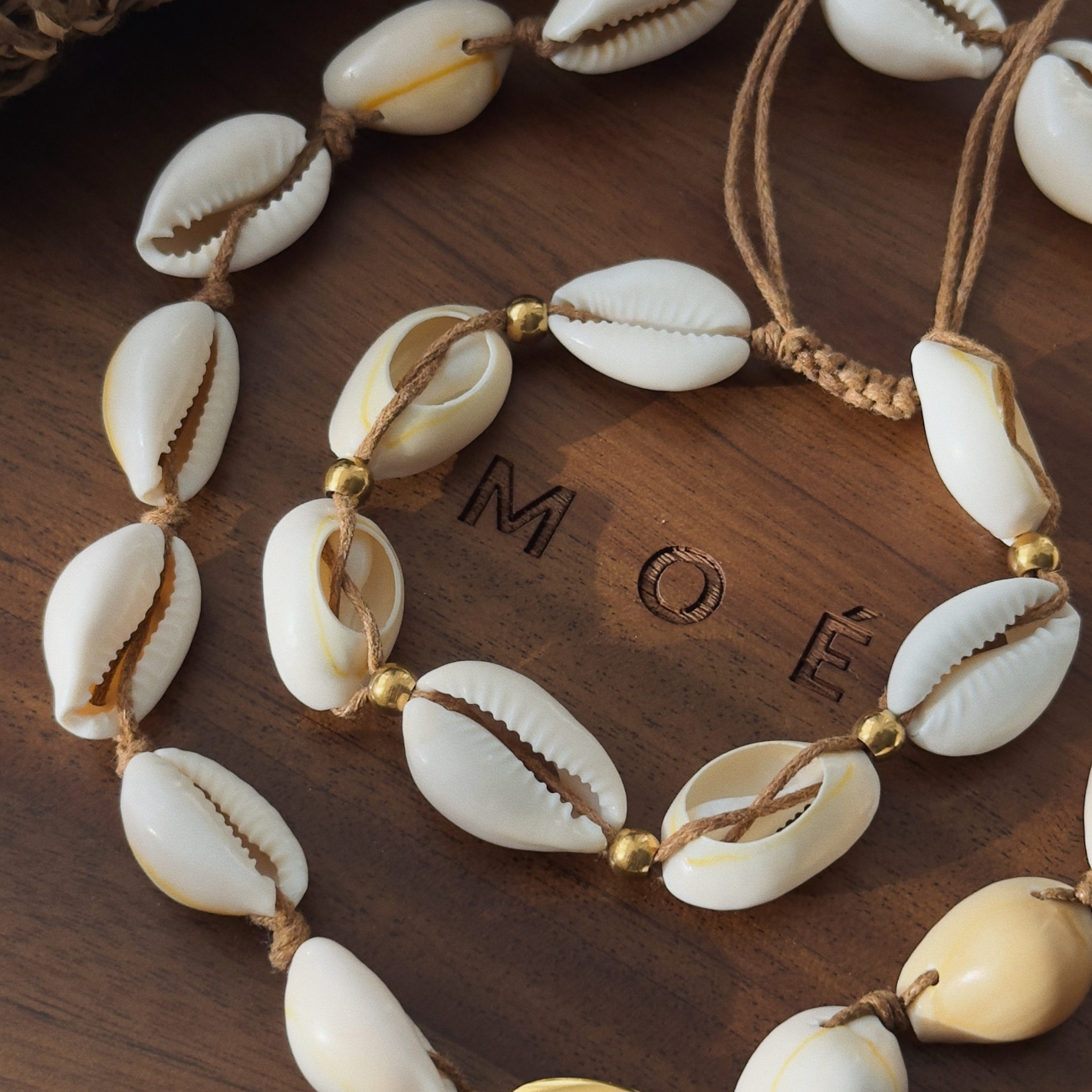Намисто cowrie